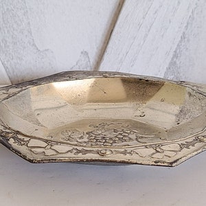 Vintage Metal Decorative Tray.