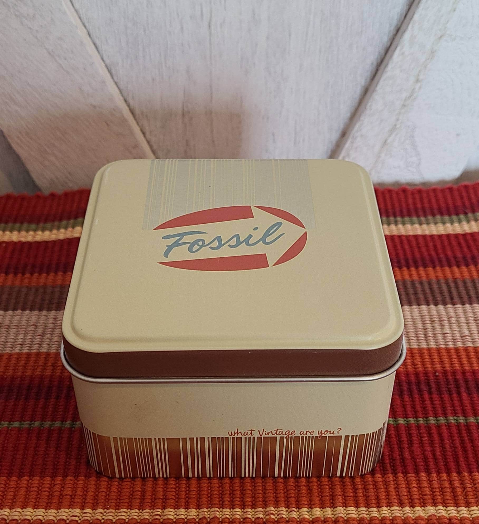 Fossil tin hotsell box