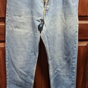 Vintage Levis 501 Jeans. image 3