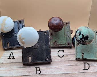 Juegos de cerraduras de borde de hierro fundido antiguas con perillas para puertas