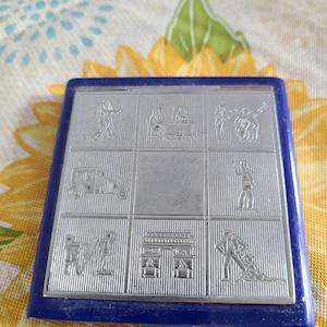 Vintage Bourjois Makeup Compact.