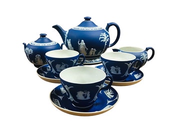 Zestaw do herbaty Wedgwood z ciemnoniebieskiego jasperware'u, 12 elementów, Anglia