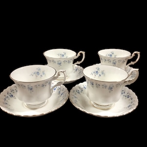Royal Albert „Memory Lane“ Tee Tee und Untertasse Bone China England, Preis pro Stück ... neuwertiger Zustand,