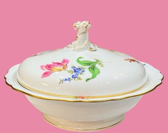 イタリアのカポディモンテ ジュゼッペ カッペ作、磁器の置物「巨大な