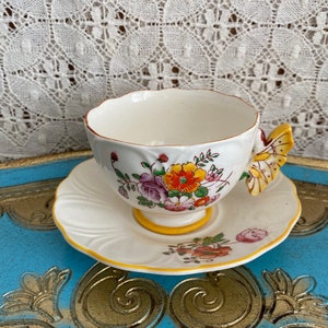 Hand painted in Thailand ハンドペイント 金彩 花文様皿 Hand painted in Thailand ハンドペイント 金彩 花文様皿