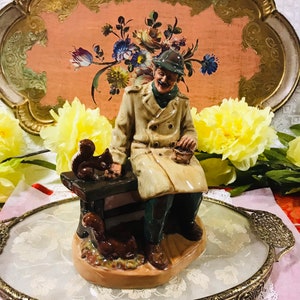 Vintage Royal Doulton large figurine “ Lanchtime” 8.25”, HN 2485 England Limited Edition 1972, gorgeous gift.