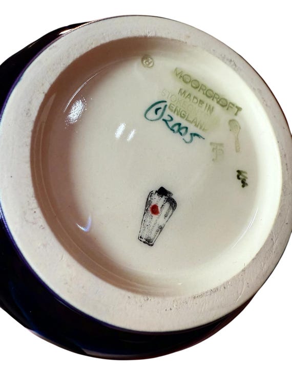 【ヴィンテージ・100部限定品】 英国MOORCROFT 花瓶 ヴィンテージ・100部限定品】 英国MOORCROFT 花瓶 【公式通販】
