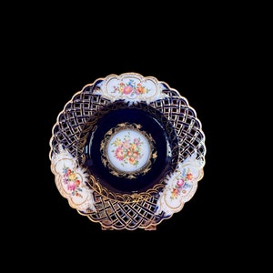 As is - antique Meissen reticulated cobalt blue 9” display plate with pink flowers., collectible German porcelain