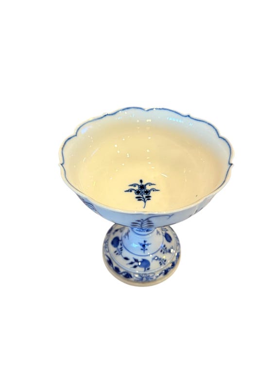 アンティーク マイセン 19 世紀、白と青の玉ねぎのコンポート、高さ 6