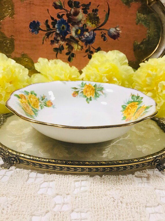 Vintage Large Royal Albert “tea Rose” Bone China England Serving