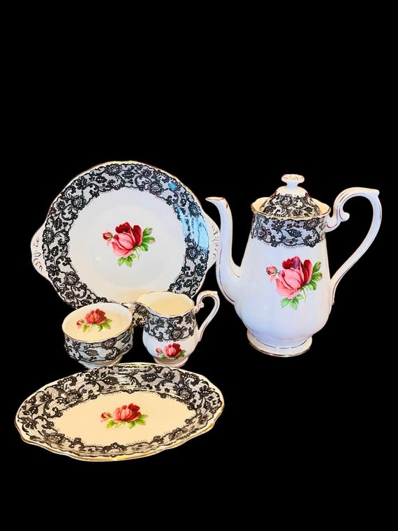 ロイヤル アルバートの豪華なコーヒー/ティー セット