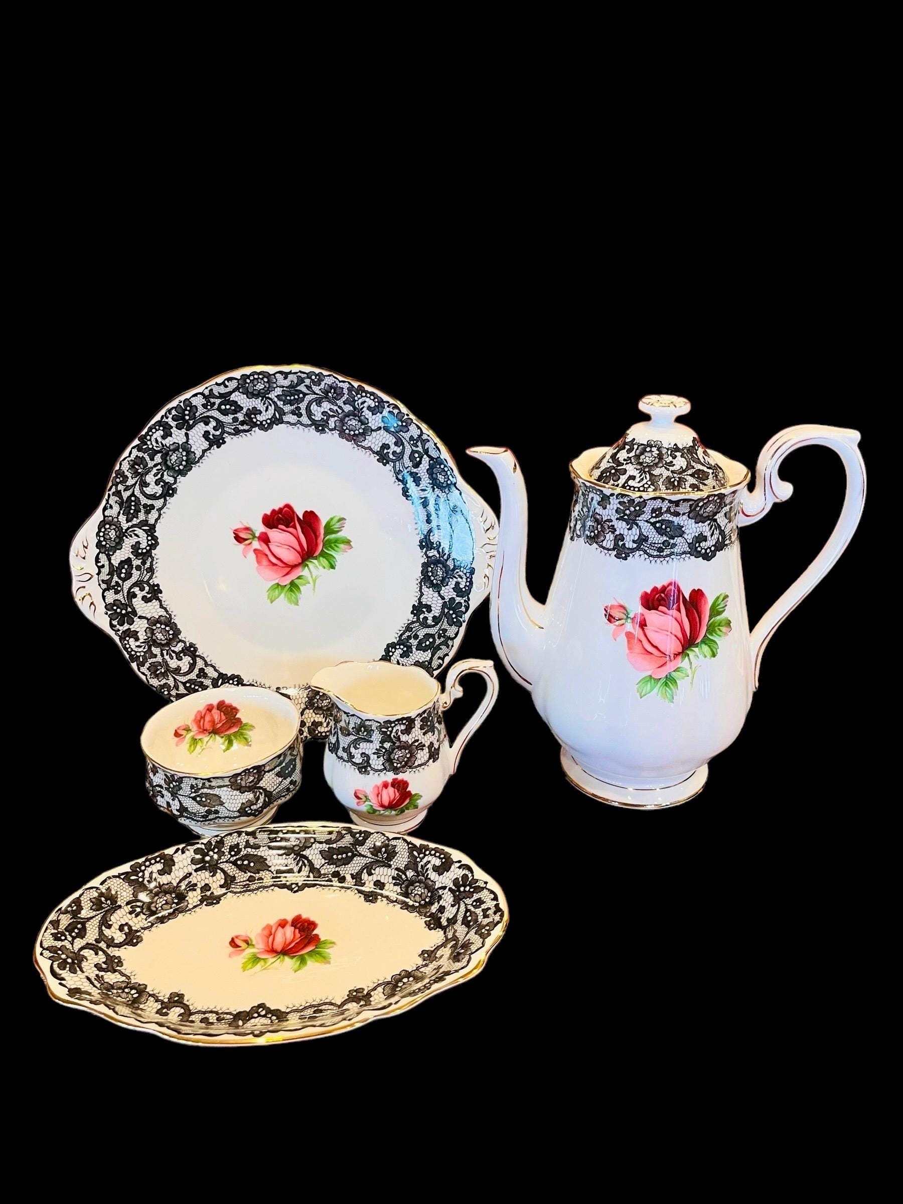 Magnificent Complete Coffee/tea Set of Royal Albert “senorita” 24 