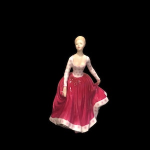 Vintage Royal Doulton figurine “Fiona” HN 2694 limited 1973 England, collectible vintage figurine gift for her.