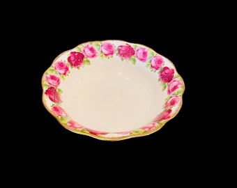 Prix pour chaque… grand bol de service rond vintage royal Albert » Old English Rose « pink roses » de 9 1/2 po. de diamètre Angleterre, magnifique bol à légumes