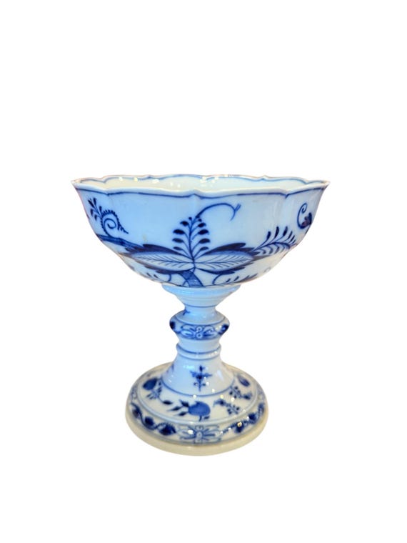 アンティーク マイセン 19 世紀、白と青の玉ねぎのコンポート、高さ 6