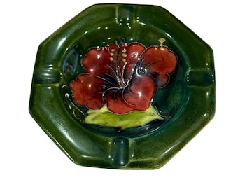 Moorcroft Pottery Duchess of Rivoli Lidded Urn 9” T With Box on