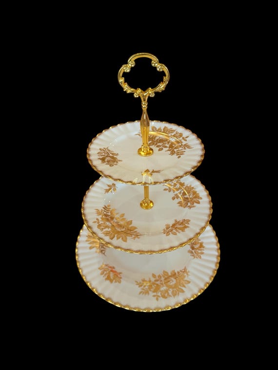 ロイヤルアルバートムーンライトローズアフタヌーンティー用ケーキ