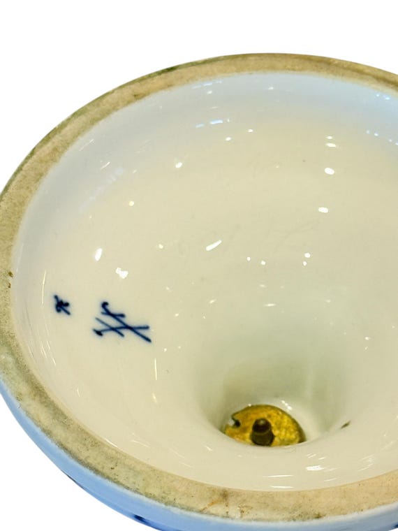 アンティーク マイセン 19 世紀、白と青の玉ねぎのコンポート、高さ 6