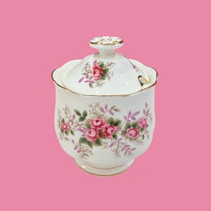 Royal Albert Lavender Rose Marmalade Pot / Jam Jar with lid bone china England.