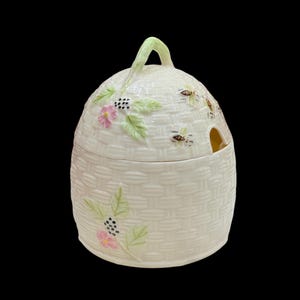 Belleek korgflätad honungskruka/burk med lock, bin och blommor, nyskick, serveringsdel