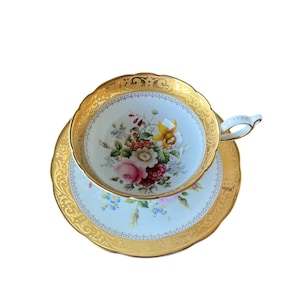 Stunning Foley heavy gold tea cup and saucer with pink floral centre, collectible bone china, English foley