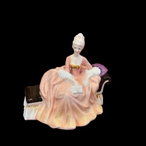 Vintage Royal Doulton figurine “Reverie”, H.N2306, COPR 1963, limited edition, bone china England. Beautiful collectable figurine gift.
