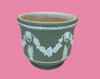Antique Wedgwood green Jasperware Neoclassical Greek Jerdiniere Planter Pot 5 1/2” T England.