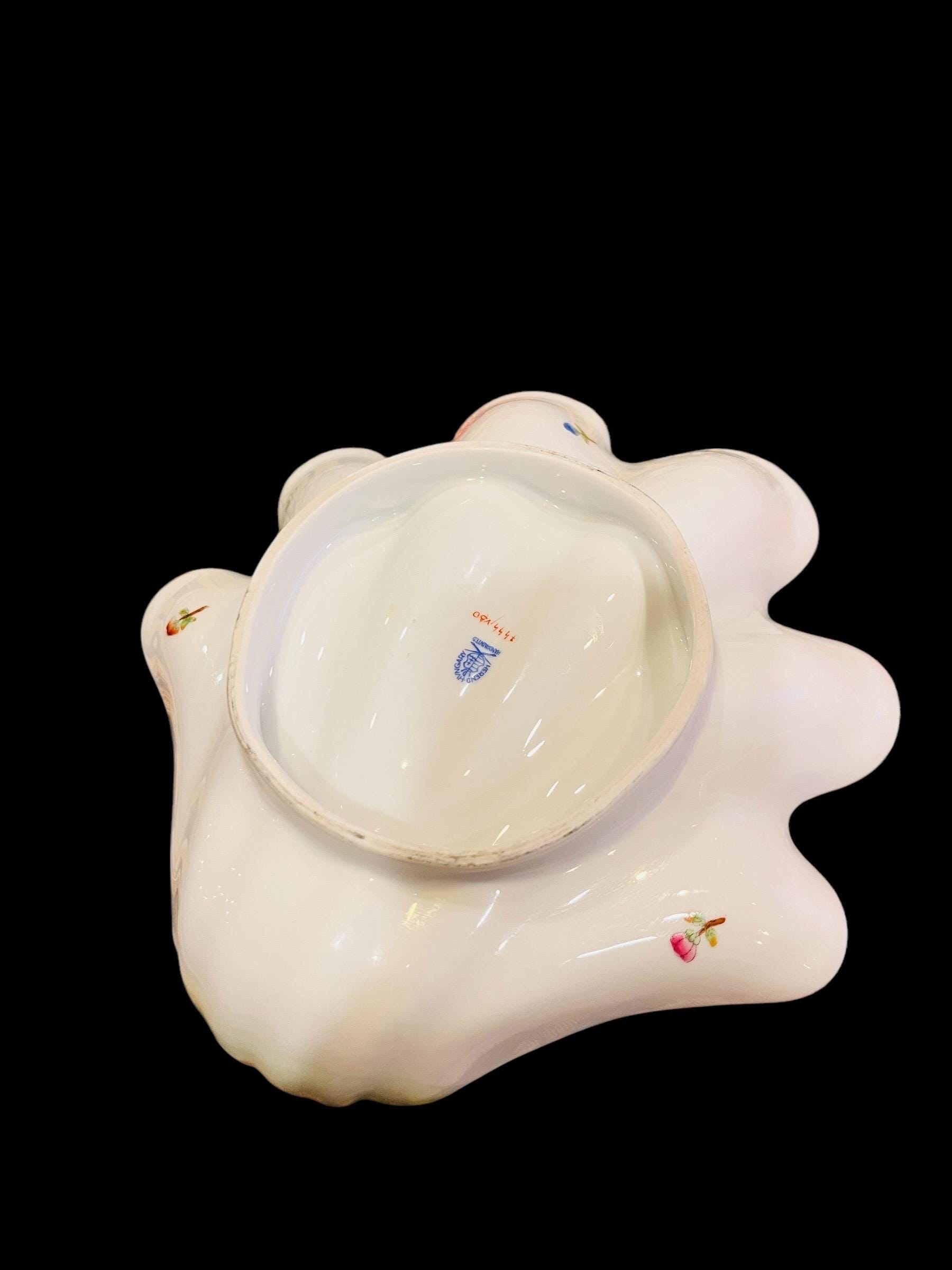 Vintage Herend Hungary Porcelain Hand Painted Large “queen