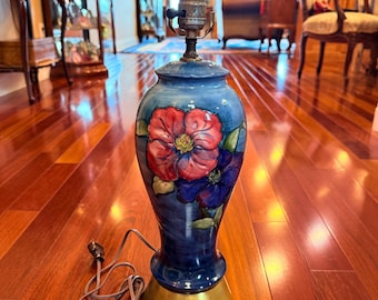 Moorcroft Pottery Duchess of Rivoli Lidded Urn 9” T With Box on