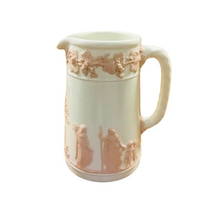 Vintage Wedgewood Queen's Ware Barlaston creamer jag / pitcher 5.75 ”rosa sobre crema de leche hecho en Inglaterra,