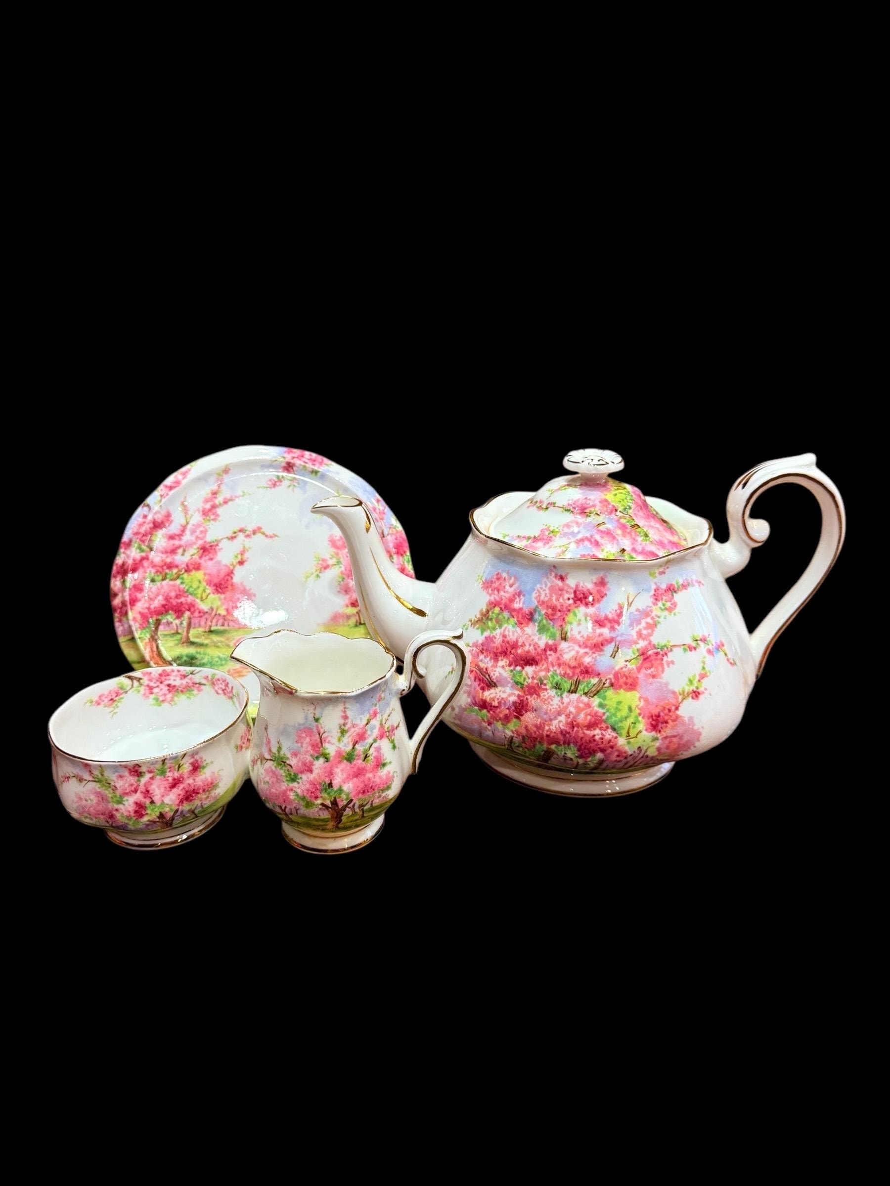 食器  ALBER Blossom Time Royal Albert - Blossom Time - Dinner Plate - Echo's China