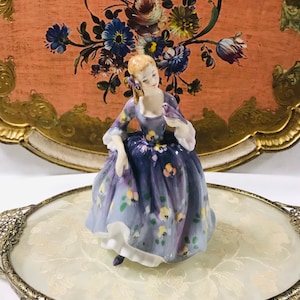 Vintage Royal Doulton Figur Bone China England “Nikolaus” HN 2839 Limited Edition 1977. Wunderschönes Geschenk für Sie.