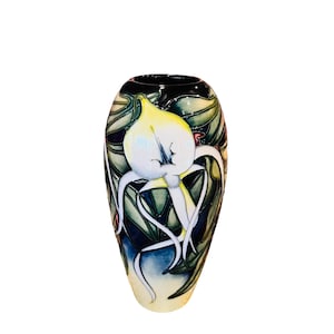 Moorcroft Allegria Orchid vase 7 1/4” T by Emma Bossons 2001, England limited edition 157/200, Collector ‘s piece. Mint.