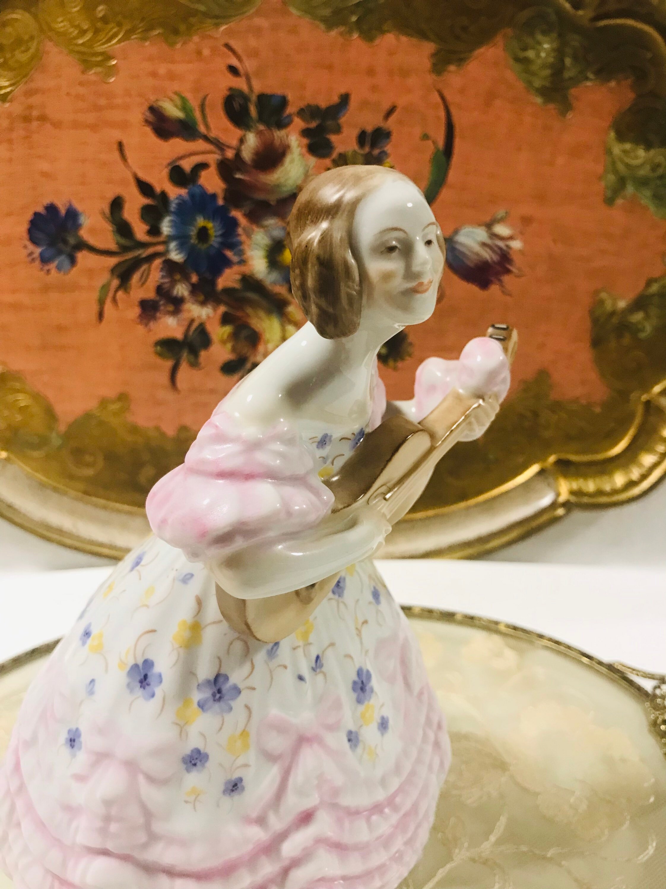 Herend Hungary Porcelain Hand Painted Figurine Lady in Pink Herend Hungary Porcelain Hand Painted Figurine Lady in Pink
