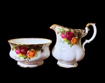 Royal Albert Old Country Rose Large size Creamer and Sugar Bowl bone china English vintage set , Mint condition.