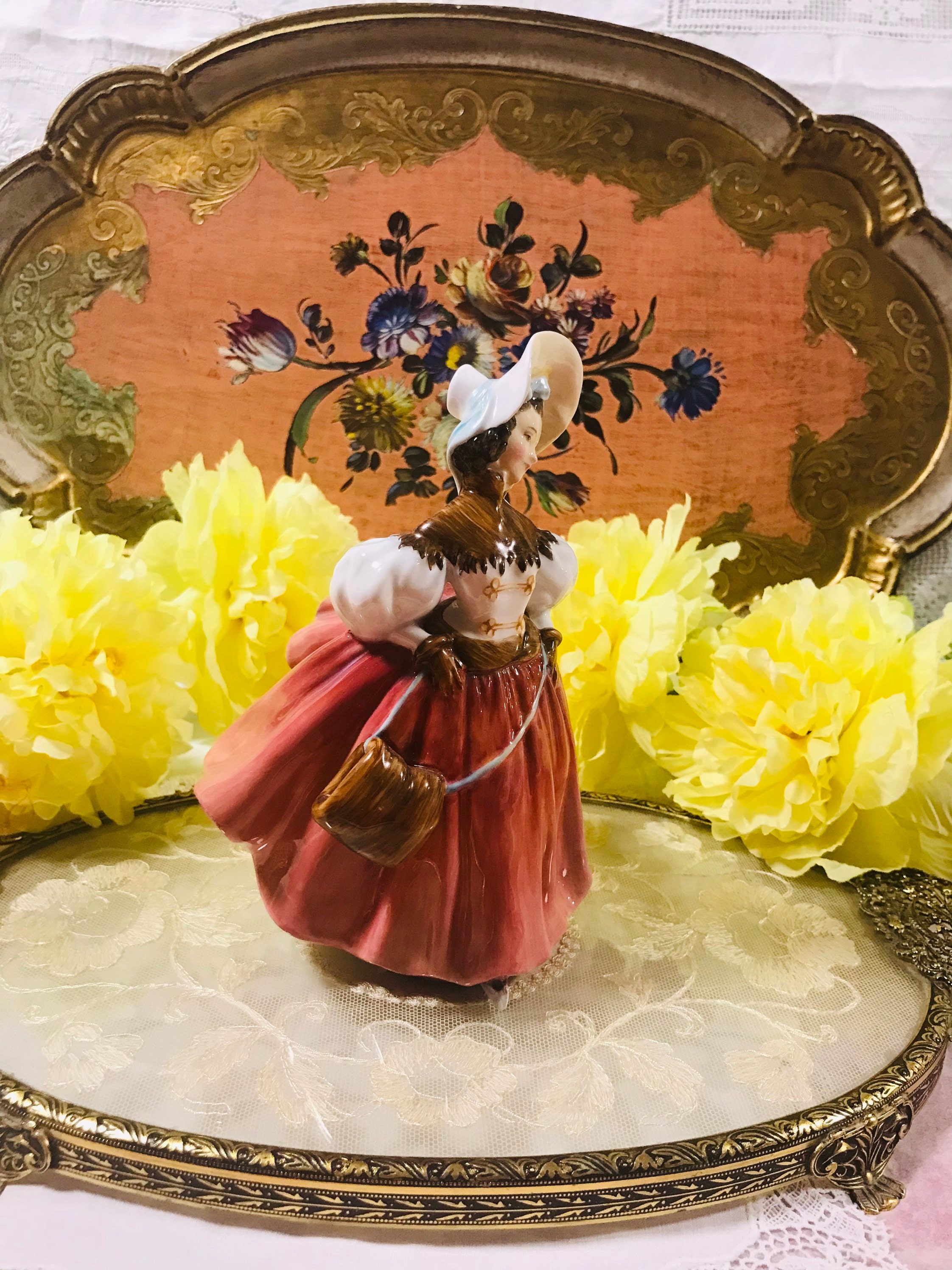 ヴィンテージ ロイヤル ドルトン フィギュア「スケーター」 H. N2117