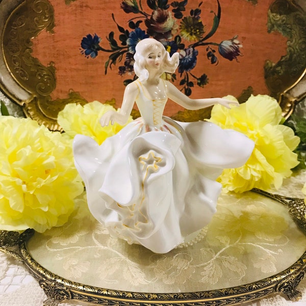 Vintage Collectible Royal Doulton Figurine “Sweet Seventeen“ HN 2734, Limited Edition 1974. Bone China England. Beautiful Gift For Her.