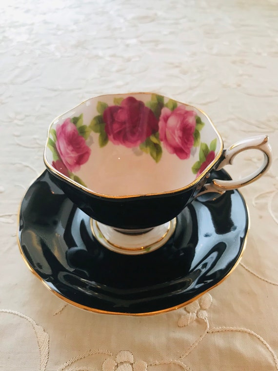 Beautiful Pink Old English Rose Black Royal Albert Tea Cup and