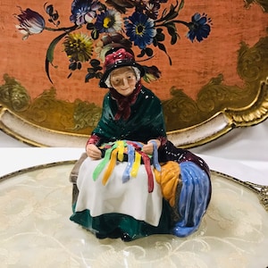 Vintage Royal Doulton figurine Silks and Ribbons H.N 2017, made in England. Limited edition. Good gift for her.