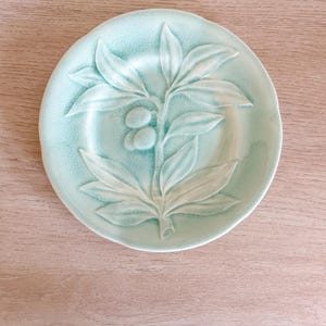 Collectible Choisy Le Roi Majolica 19th century plate, with olive branch relief