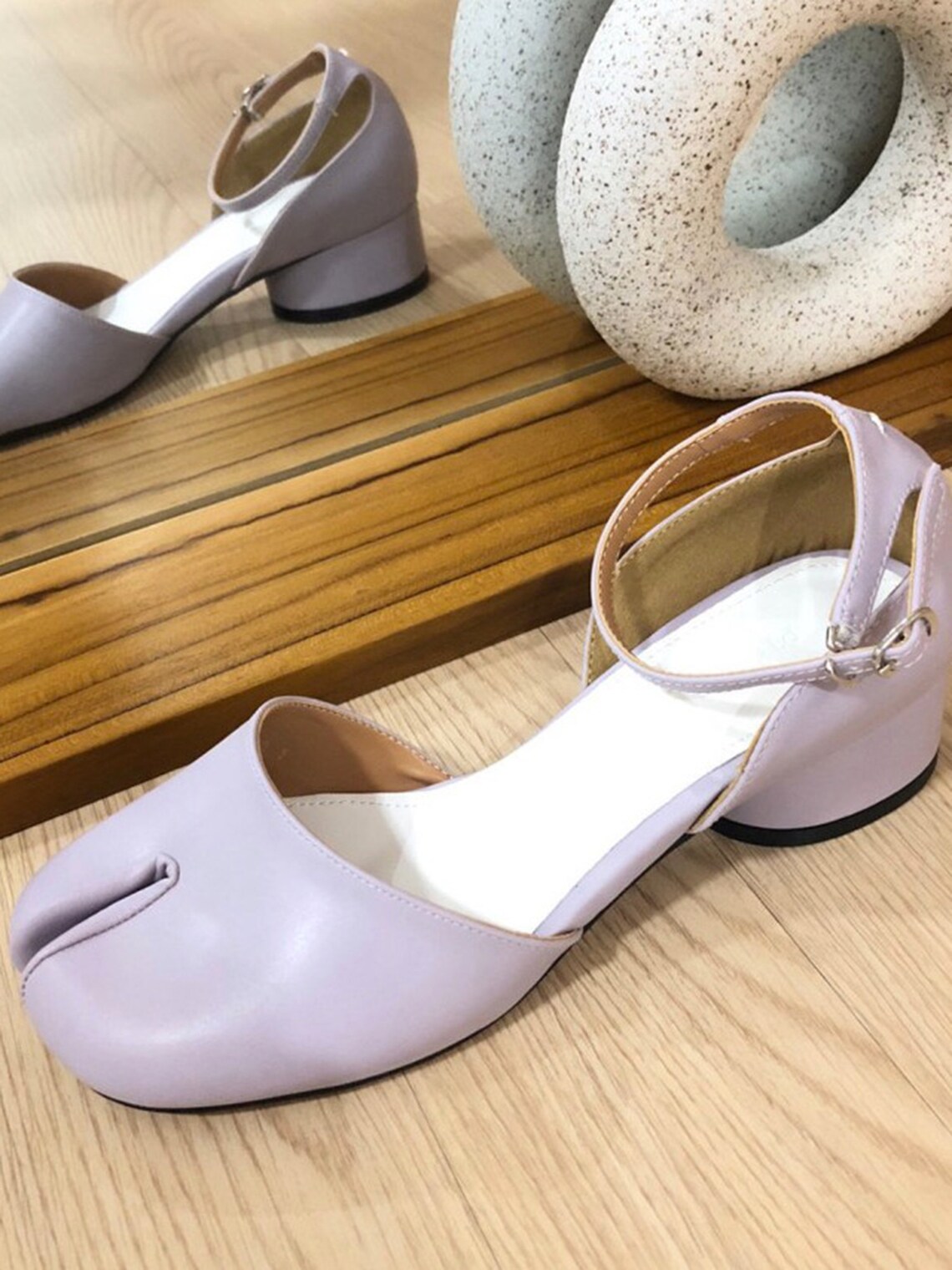 tabi ankle strap