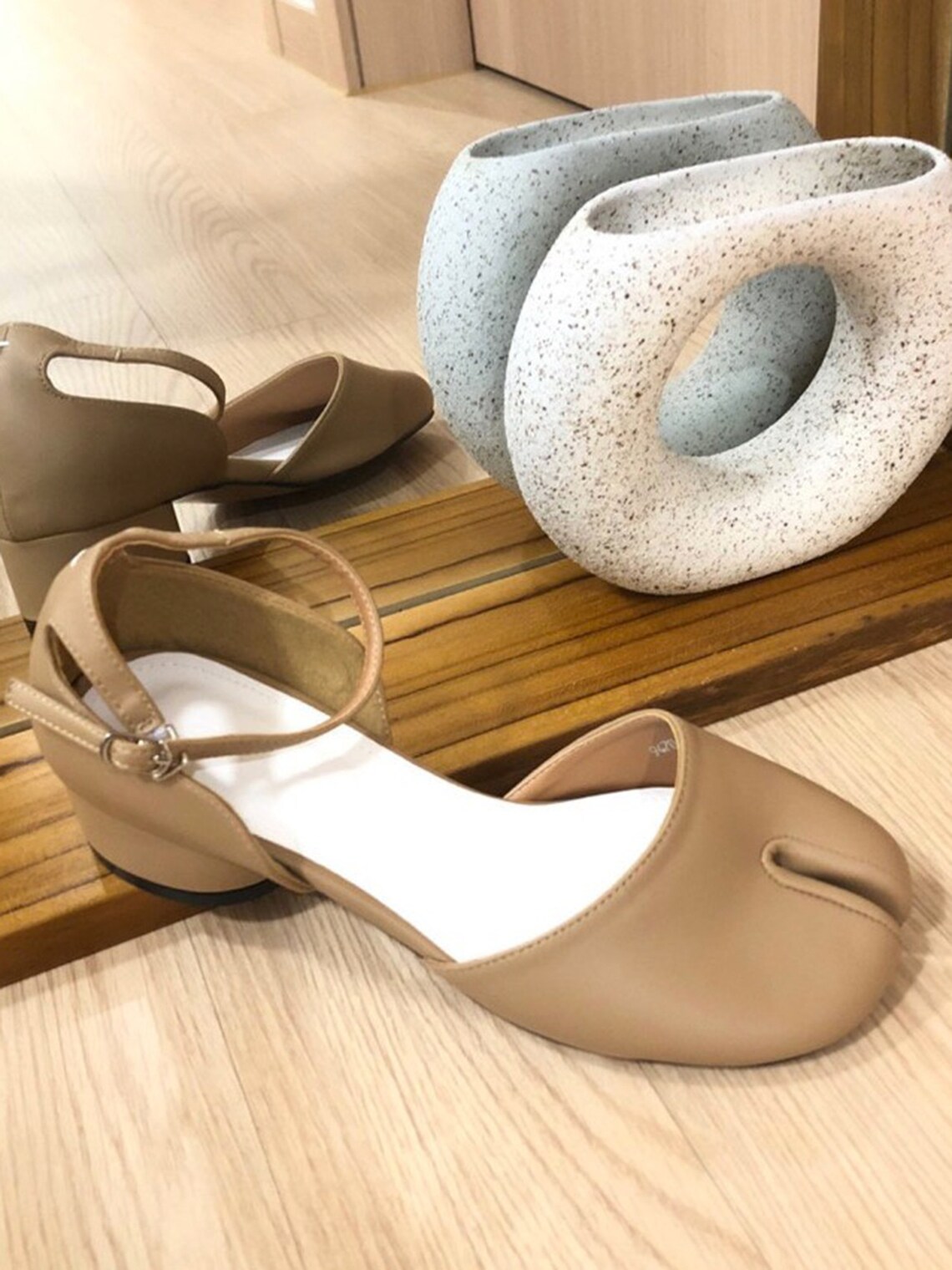 tabi ankle strap