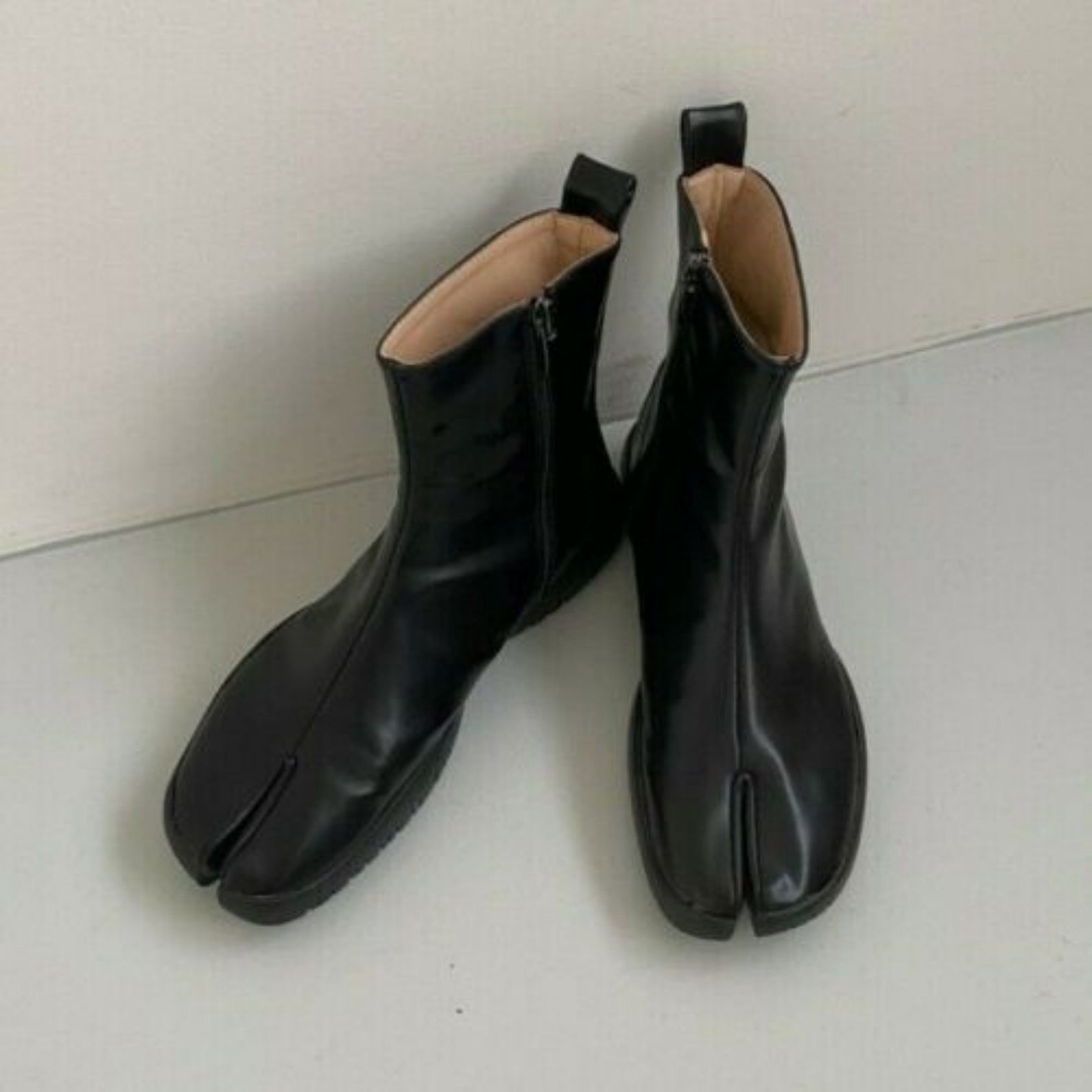 tabi boots flat
