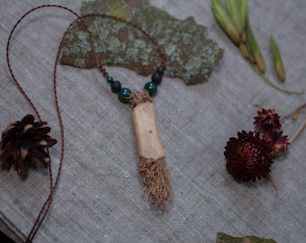 Efeuholz - Makrameekette - handgefertigter Naturschmuck - Moosachat & Lava - Unikat - Schutzamulett - mystisches Efeu - Waldschmuck