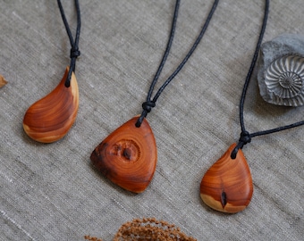 Yew wood amulet - handcrafted natural jewelry - unique piece - protective amulet - mystical yew - unique grain - forest jewelry - wooden necklace