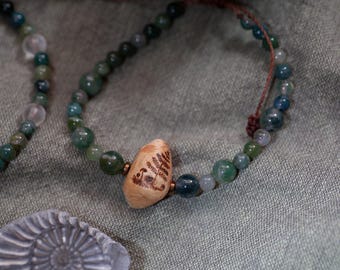 Farnspirale - Waldjuwelen - Makrameearmband - Baumperlen - Moosachat - Pyrographie - Naturschmuck - Hexenei - Waldliebe - Glücksbringer