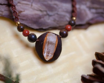 Avocado pit - rock crystal - locket - bronzite & mookaite - macrame necklace - sustainable - natural jewelry - unique piece - upcycled