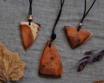 Yew wood amulet - handcrafted natural jewelry - unique piece - protective amulet - mystical yew - unique grain - forest jewelry - wooden necklace