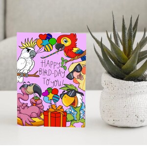 Oiseau personnalisé sur le thème parott calopsitte flamant rose carte d'anniversaire carte de voeux dessinée à la main persobalisée joyeux anniversaire