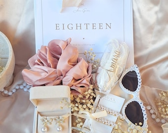Personalised 18th Birthday Gift, 18th Birthday Gift Box for Her, Luxury Eighteenth Birthday, Milestone Birthday Gift, Gift for Daughter